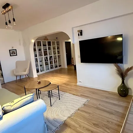 Park Lake View Apartment